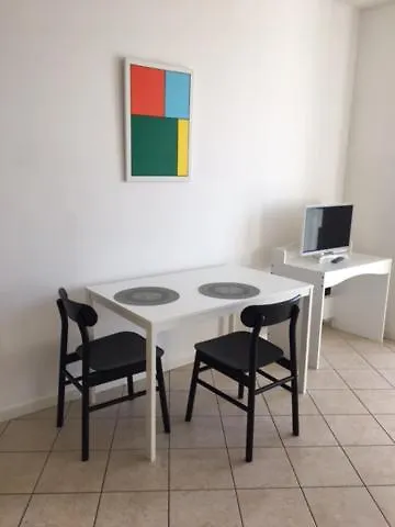 ゲストハウス Flat In Center